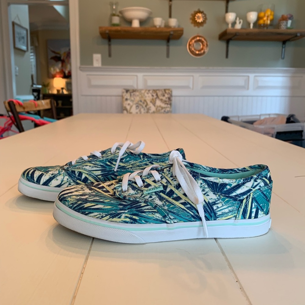 vans tennis shoes
